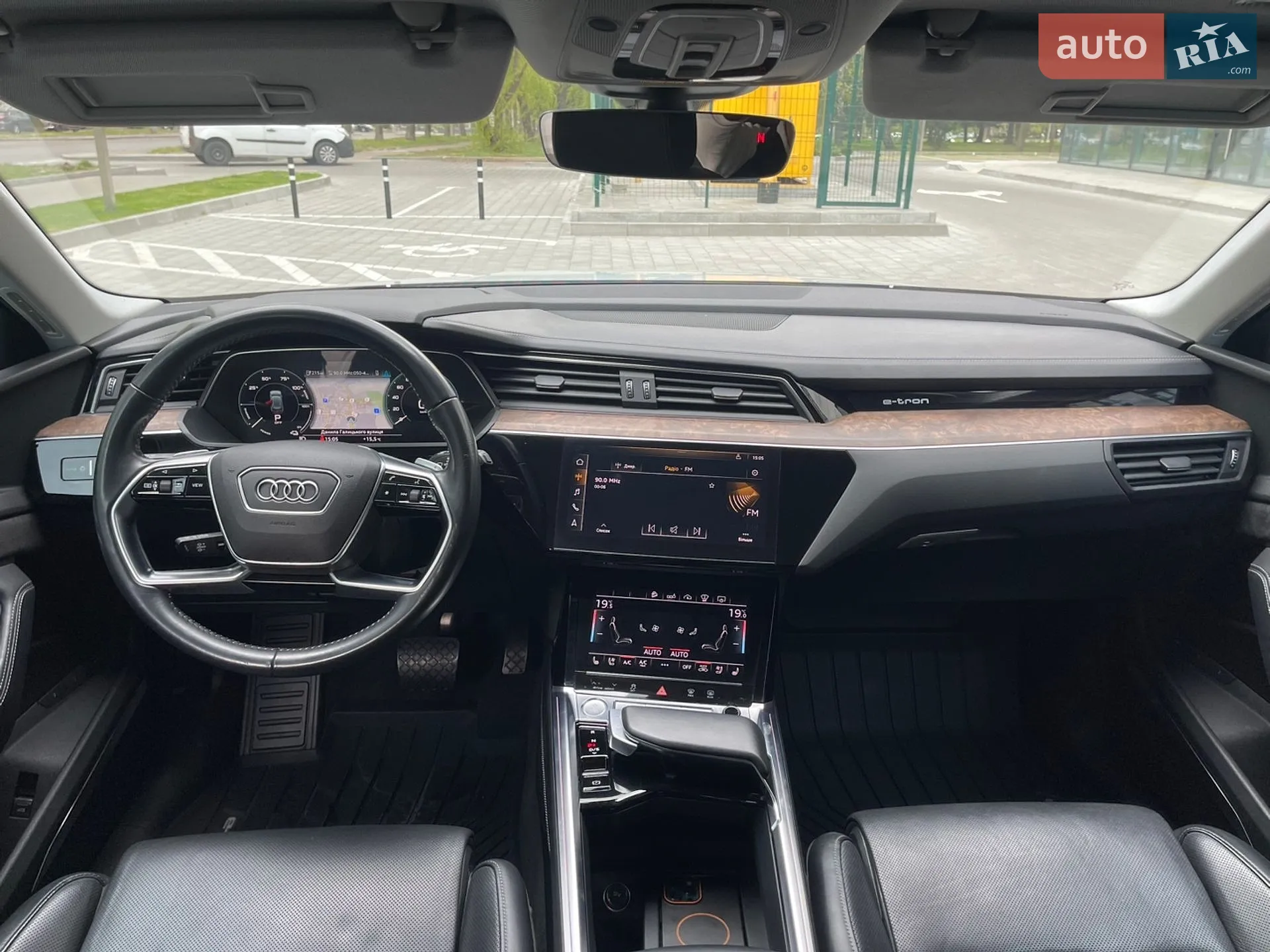 2019 Audi e-tron - мініатюра 27
