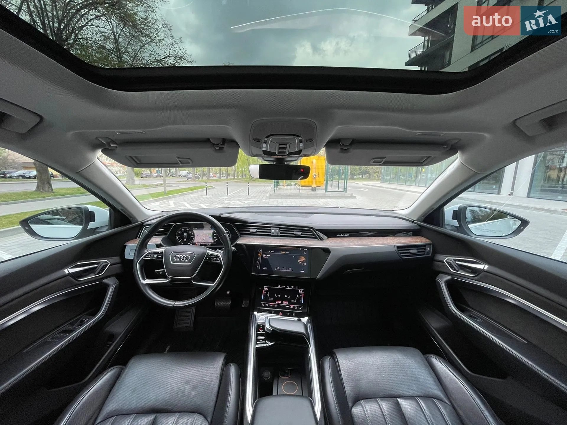 2019 Audi e-tron - мініатюра 30