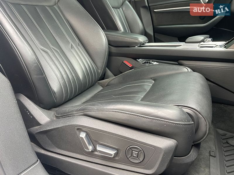 Внедорожник / Кроссовер Audi e-tron 2019 в Ровно