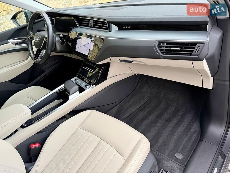 Внедорожник / Кроссовер Audi e-tron 2021 в Ровно