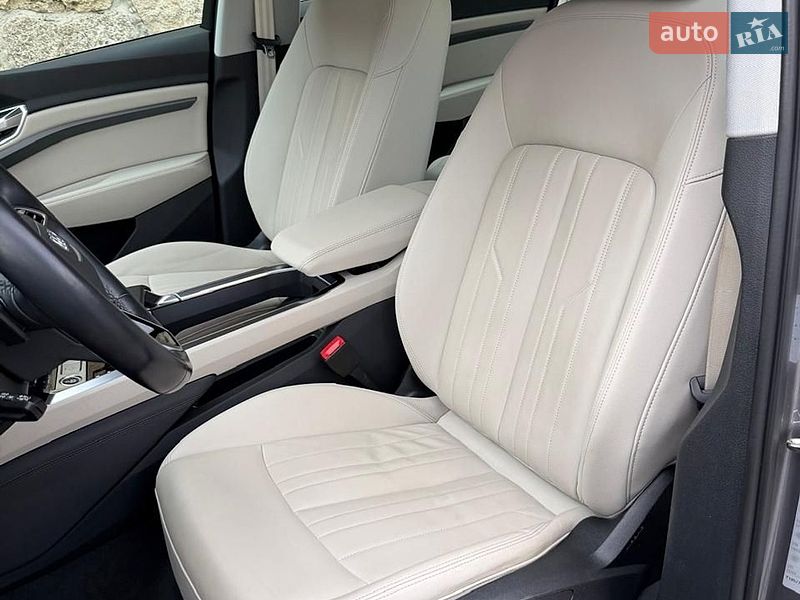 Внедорожник / Кроссовер Audi e-tron 2021 в Ровно