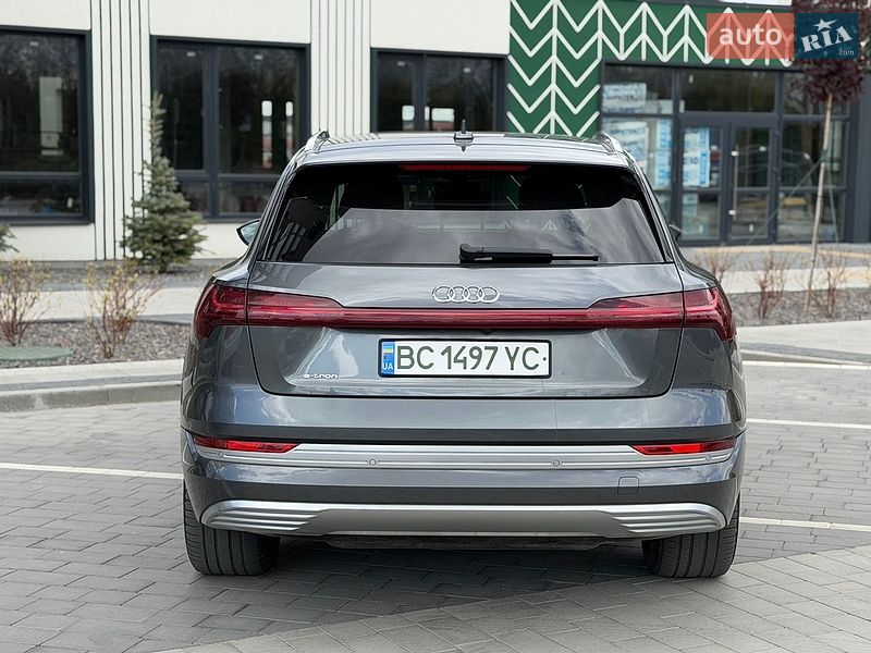 Внедорожник / Кроссовер Audi e-tron 2019 в Городке