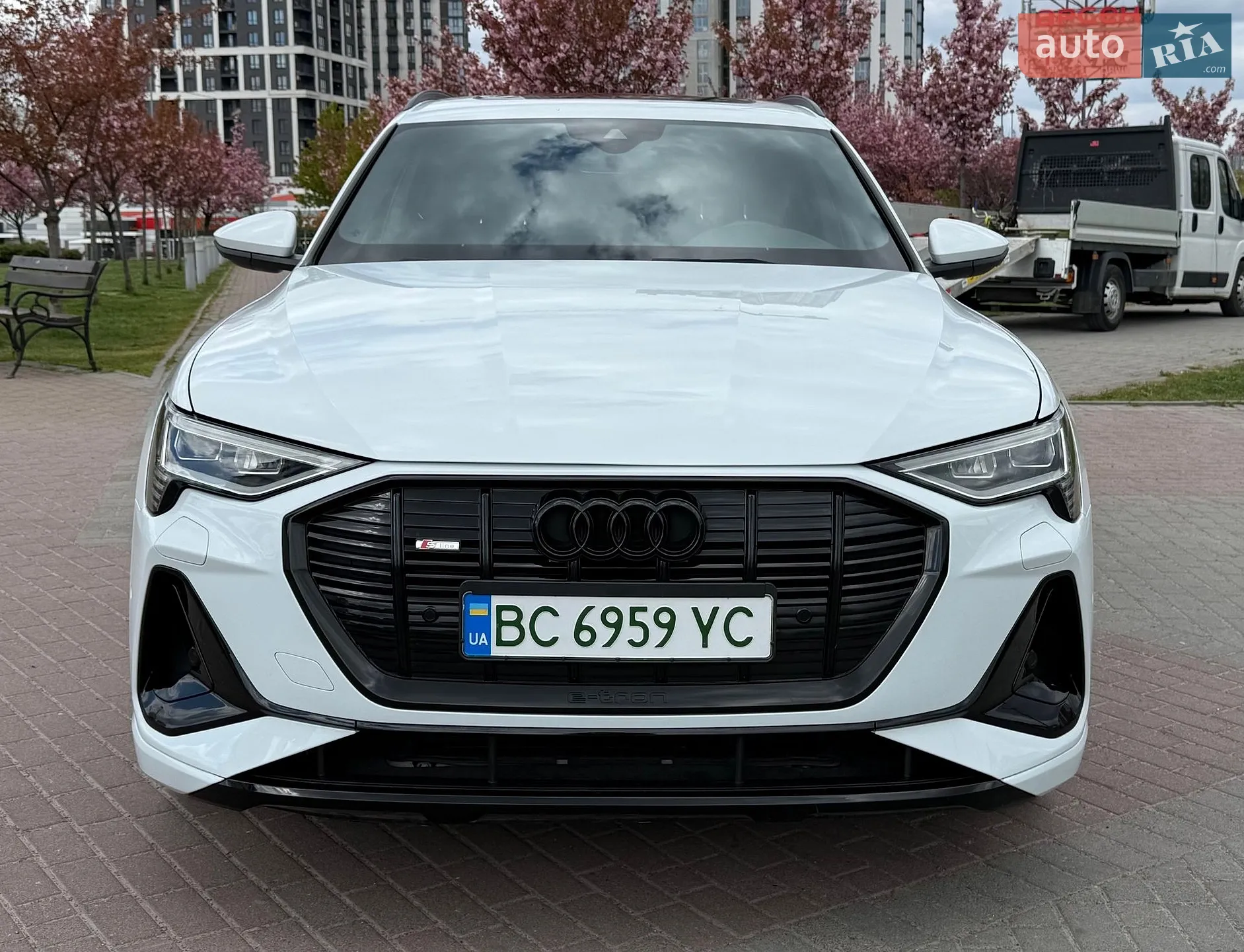 2019 Audi e-tron - мініатюра 8