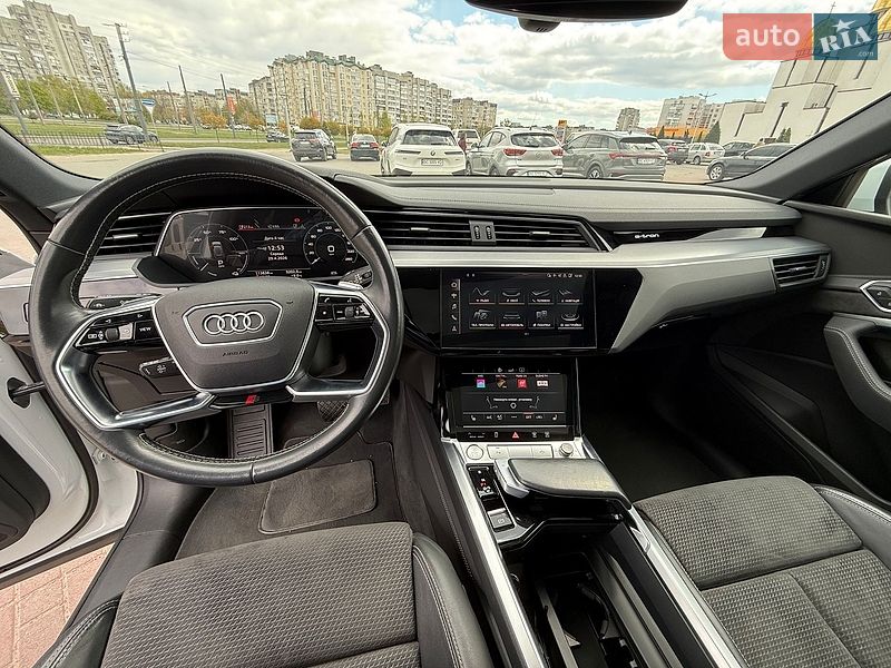 Позашляховик / Кросовер Audi e-tron 2019 в Львові