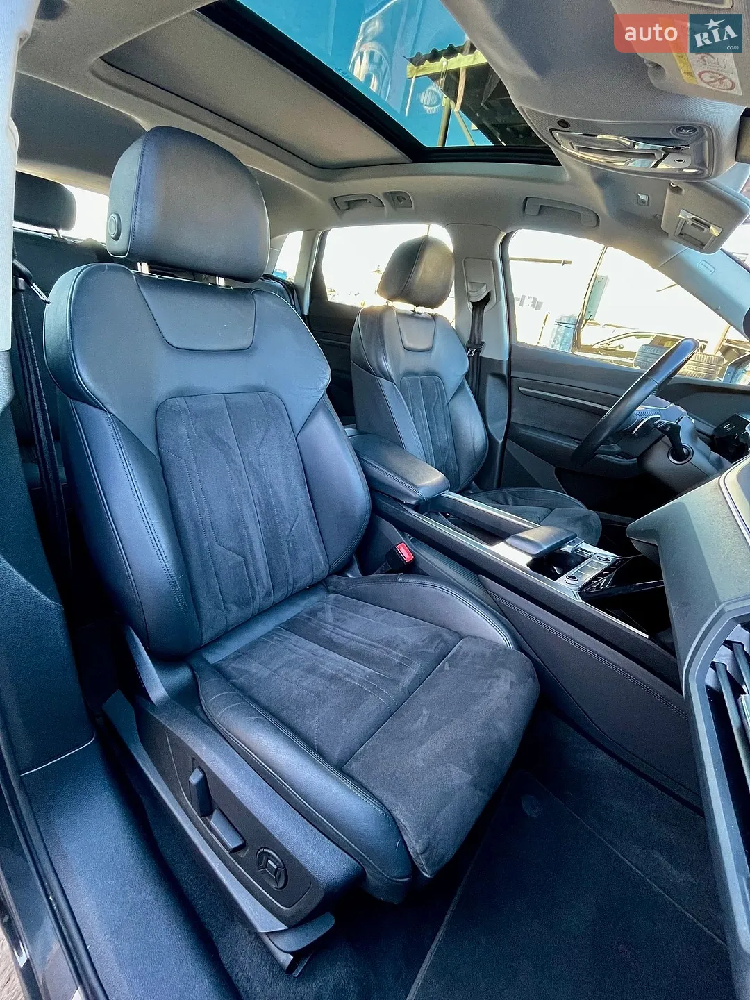 2020 Audi e-tron - мініатюра 48