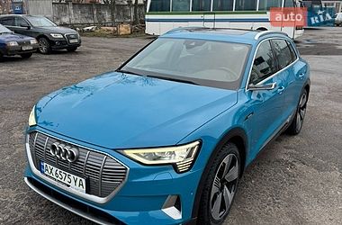 Внедорожник / Кроссовер Audi e-tron 2019 в Харькове