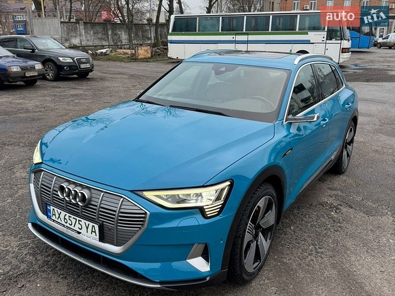 Внедорожник / Кроссовер Audi e-tron 2019 в Харькове