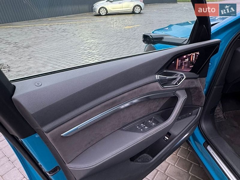 Внедорожник / Кроссовер Audi e-tron 2019 в Харькове