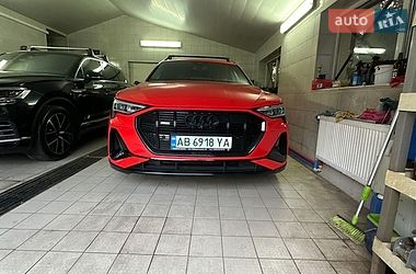 Позашляховик / Кросовер Audi e-tron 2020 в Вінниці