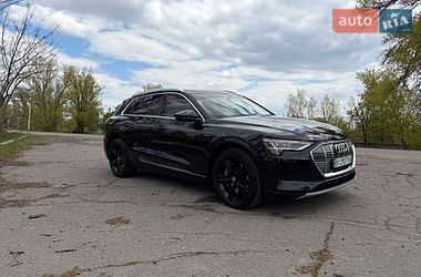Внедорожник / Кроссовер Audi e-tron 2019 в Кременчуге