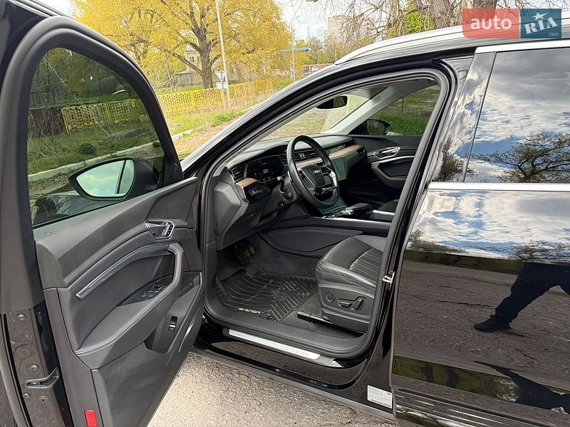 Внедорожник / Кроссовер Audi e-tron 2019 в Кременчуге