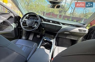 Внедорожник / Кроссовер Audi e-tron 2020 в Ивано-Франковске
