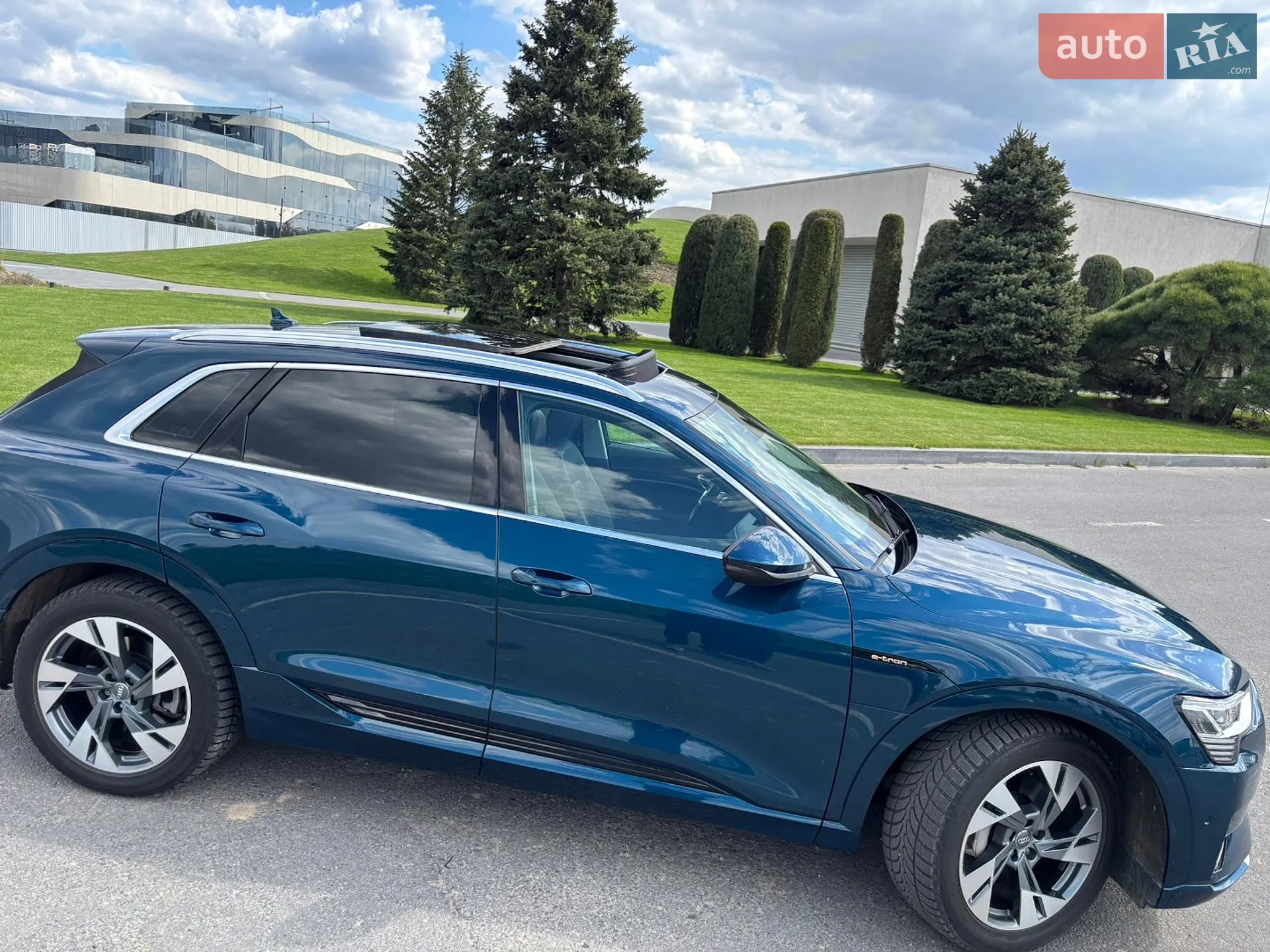 2019 Audi e-tron - мініатюра 6
