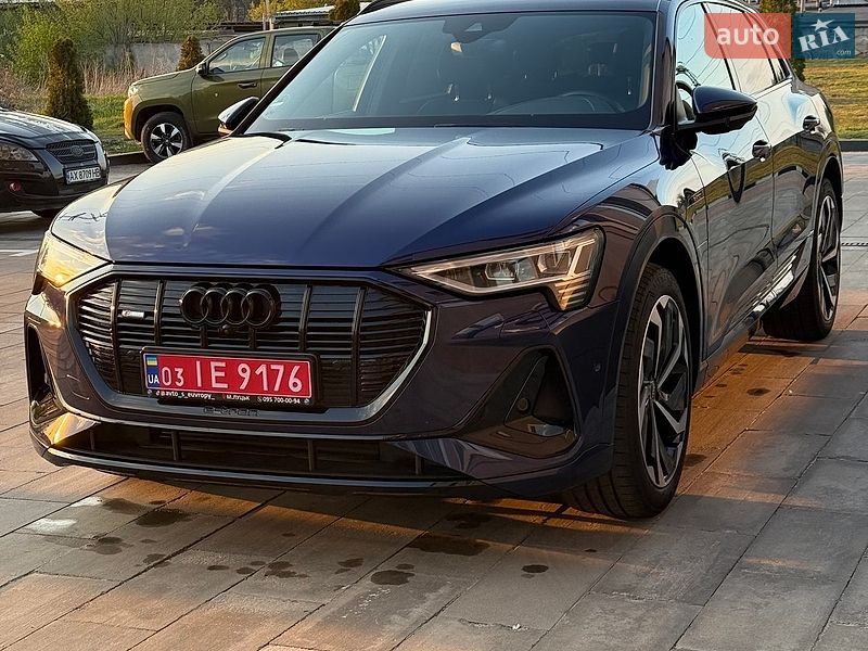 Внедорожник / Кроссовер Audi e-tron 2022 в Харькове