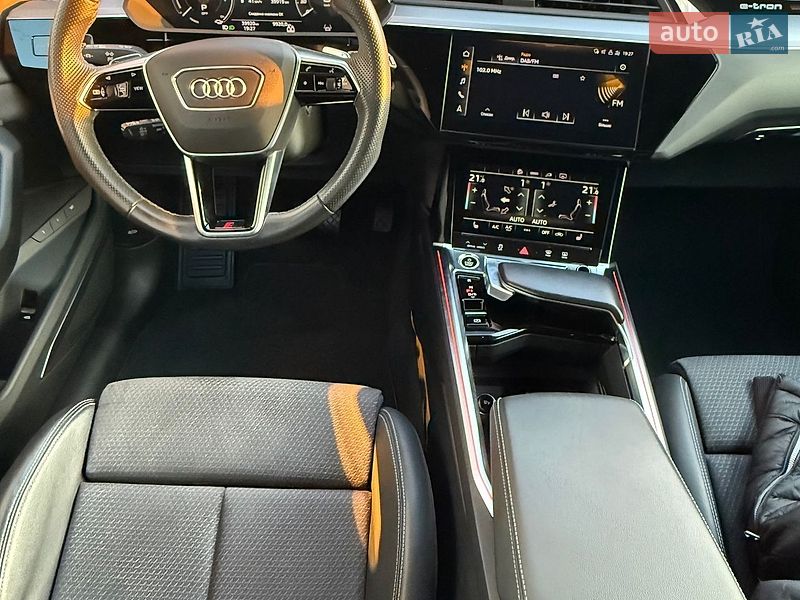 Внедорожник / Кроссовер Audi e-tron 2022 в Харькове