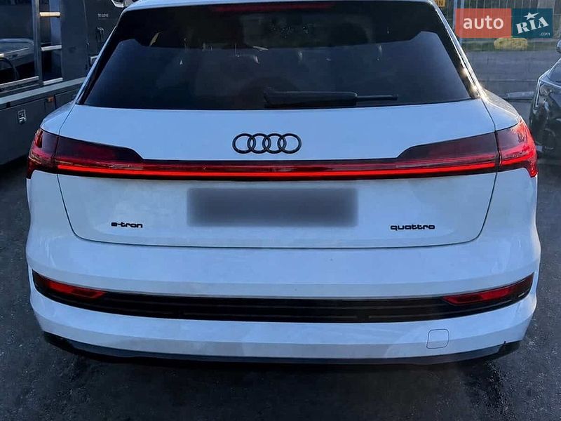 Внедорожник / Кроссовер Audi e-tron 2019 в Ровно