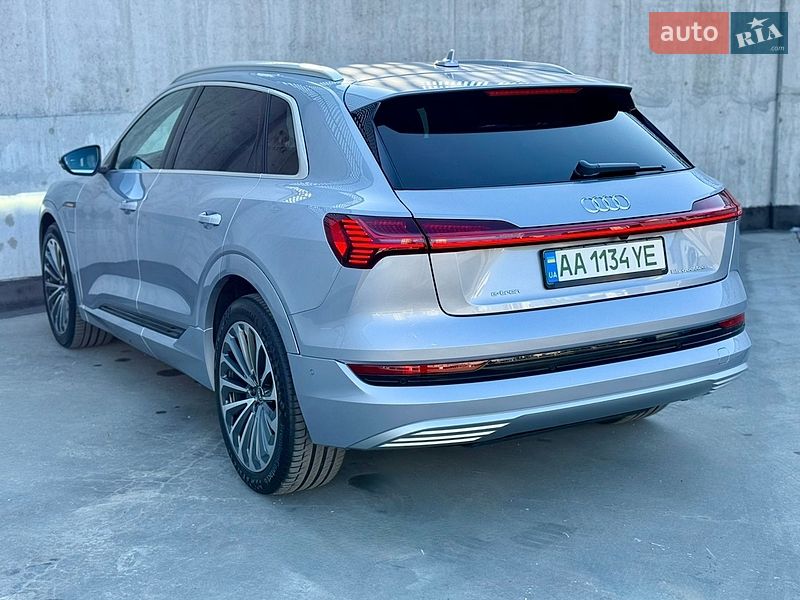 Внедорожник / Кроссовер Audi e-tron 2021 в Киеве фото 39 Внедорожник / Кроссовер Audi e-tron 2021 в Киеве