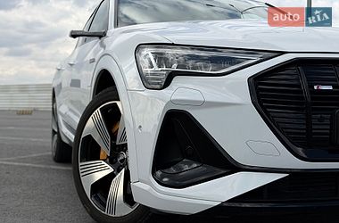 Внедорожник / Кроссовер Audi e-tron 2020 в Львове