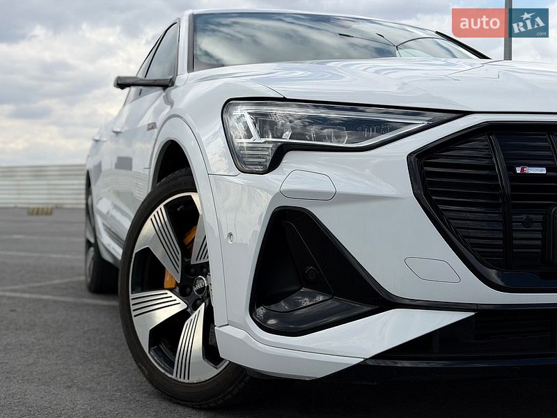 Внедорожник / Кроссовер Audi e-tron 2020 в Львове