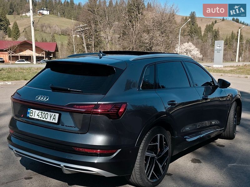 Внедорожник / Кроссовер Audi e-tron 2020 в Ивано-Франковске