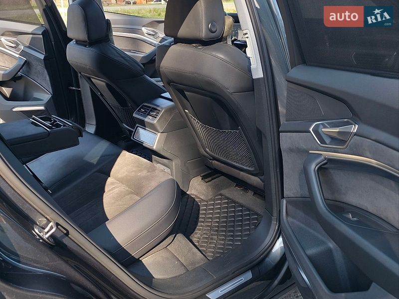 Внедорожник / Кроссовер Audi e-tron 2020 в Ивано-Франковске