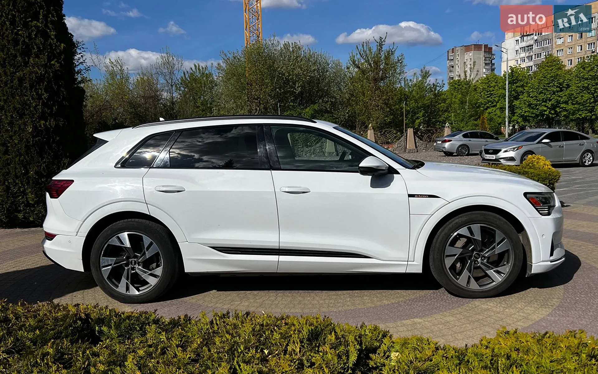 2021 Audi e-tron - мініатюра 8