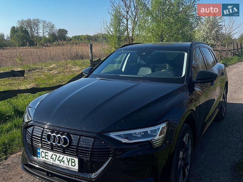 Внедорожник / Кроссовер Audi e-tron 2021 в Киеве