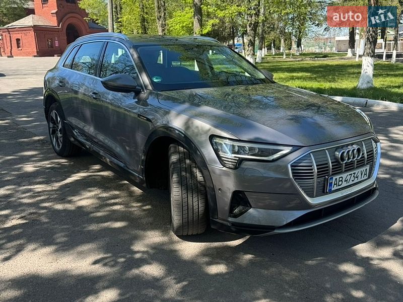Позашляховик / Кросовер Audi e-tron 2020 в Вінниці