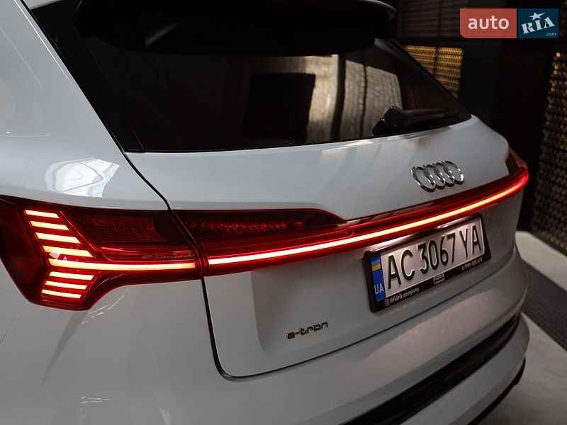 Внедорожник / Кроссовер Audi e-tron 2022 в Луцке