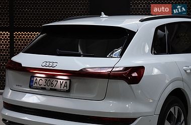 Внедорожник / Кроссовер Audi e-tron 2022 в Луцке
