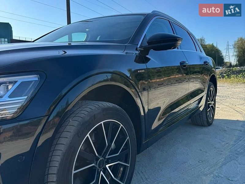 Внедорожник / Кроссовер Audi e-tron 2019 в Львове