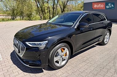 Внедорожник / Кроссовер Audi e-tron 2021 в Хмельницком