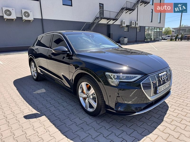 Внедорожник / Кроссовер Audi e-tron 2021 в Хмельницком