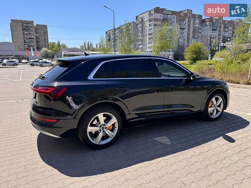 Внедорожник / Кроссовер Audi e-tron 2021 в Хмельницком