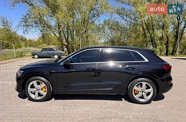 Внедорожник / Кроссовер Audi e-tron 2021 в Хмельницком