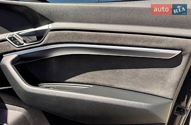 Внедорожник / Кроссовер Audi e-tron 2021 в Хмельницком