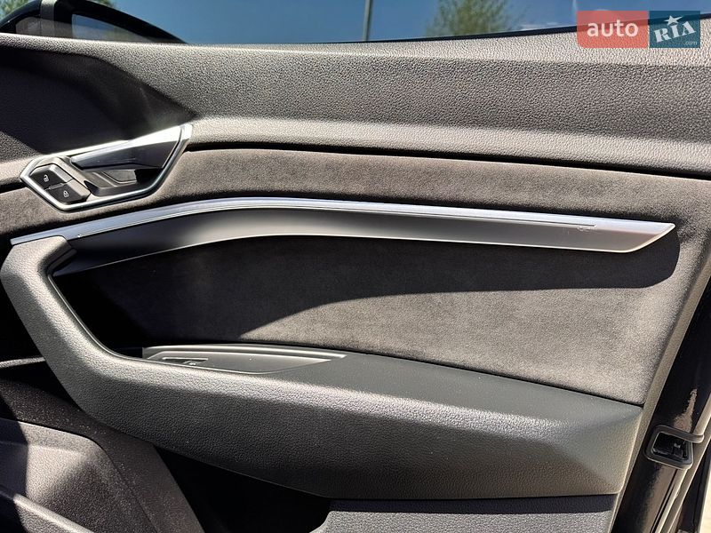 Внедорожник / Кроссовер Audi e-tron 2021 в Хмельницком