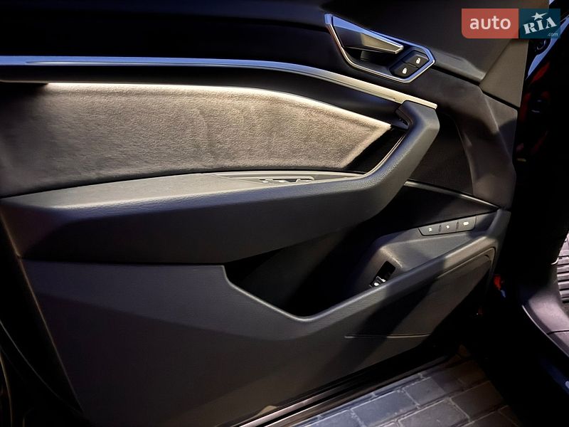 Внедорожник / Кроссовер Audi e-tron 2021 в Хмельницком