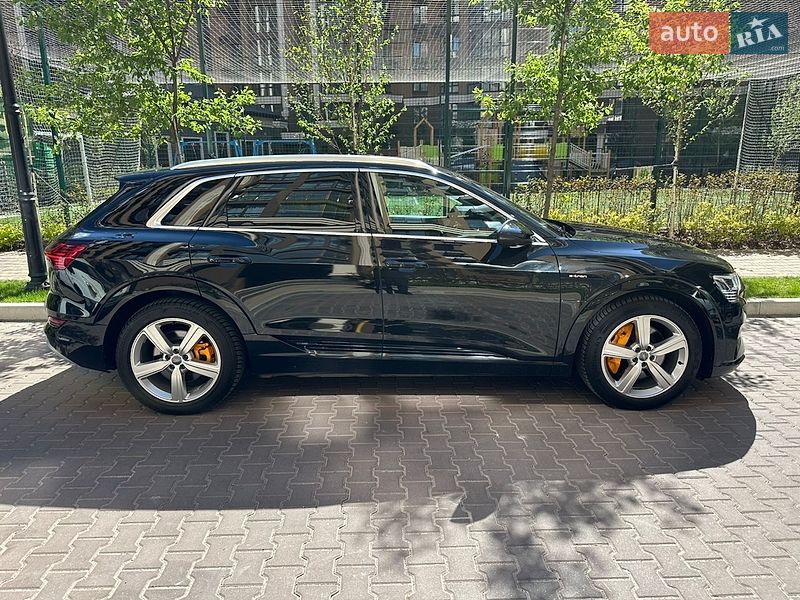 Внедорожник / Кроссовер Audi e-tron 2020 в Киеве