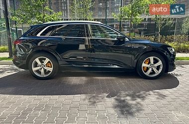 Внедорожник / Кроссовер Audi e-tron 2020 в Киеве
