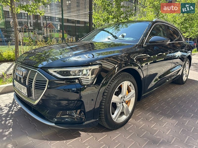 Внедорожник / Кроссовер Audi e-tron 2020 в Киеве