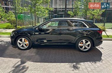 Внедорожник / Кроссовер Audi e-tron 2020 в Киеве