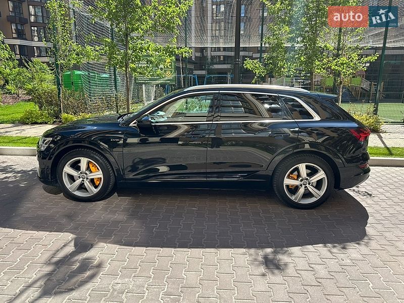 Внедорожник / Кроссовер Audi e-tron 2020 в Киеве