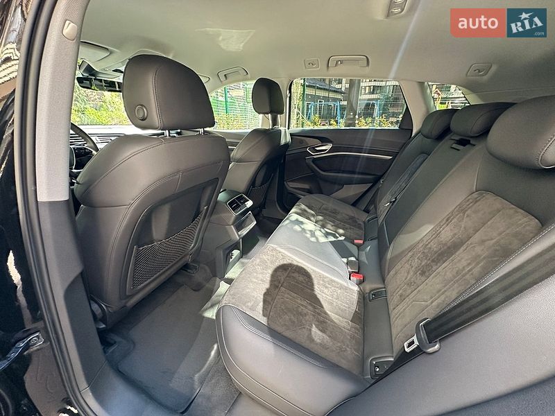 Внедорожник / Кроссовер Audi e-tron 2020 в Киеве