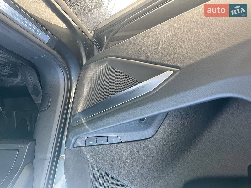 Внедорожник / Кроссовер Audi e-tron 2019 в Киеве
