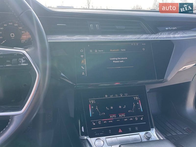Внедорожник / Кроссовер Audi e-tron 2019 в Киеве