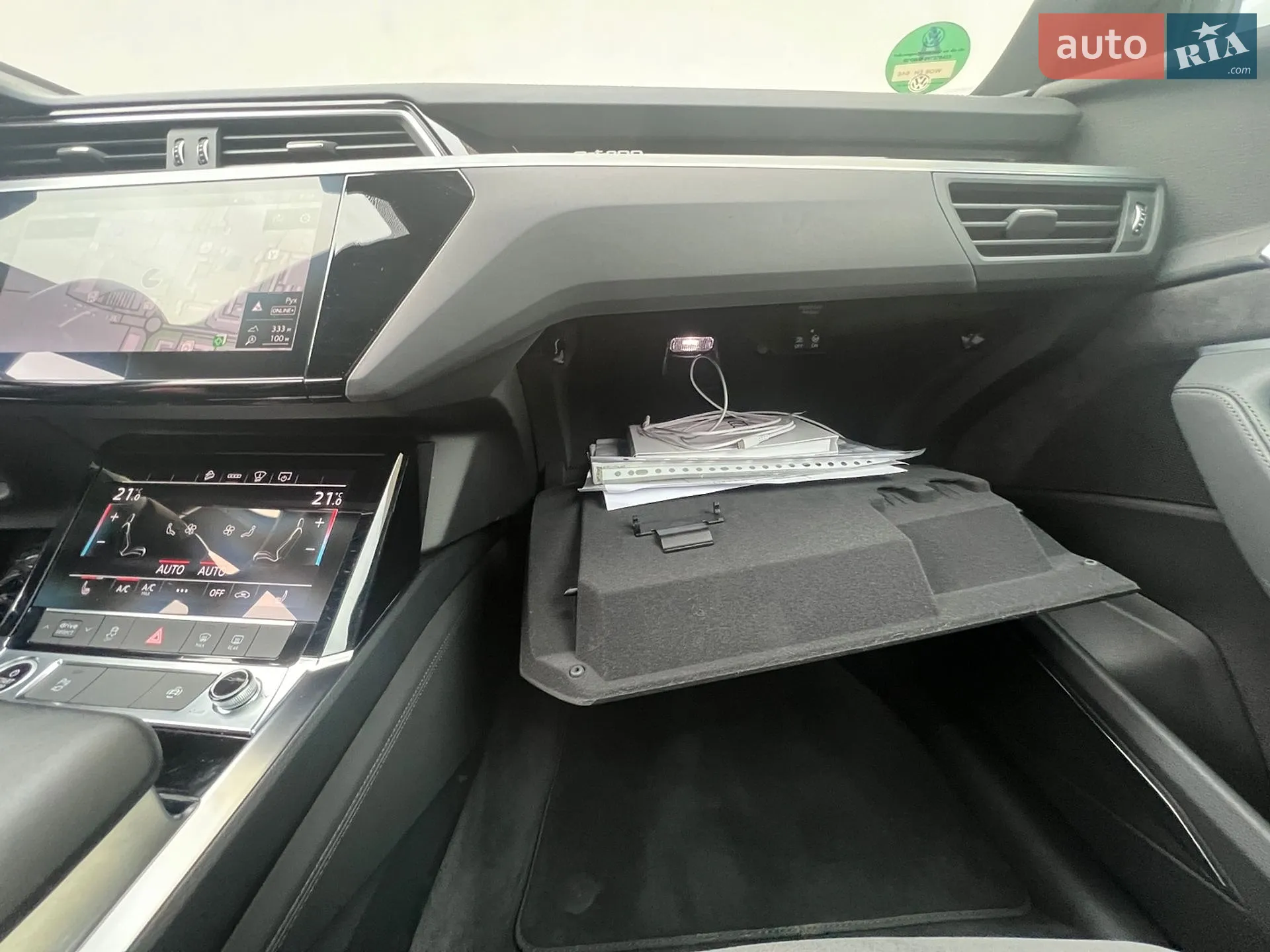 2020 Audi e-tron - мініатюра 18
