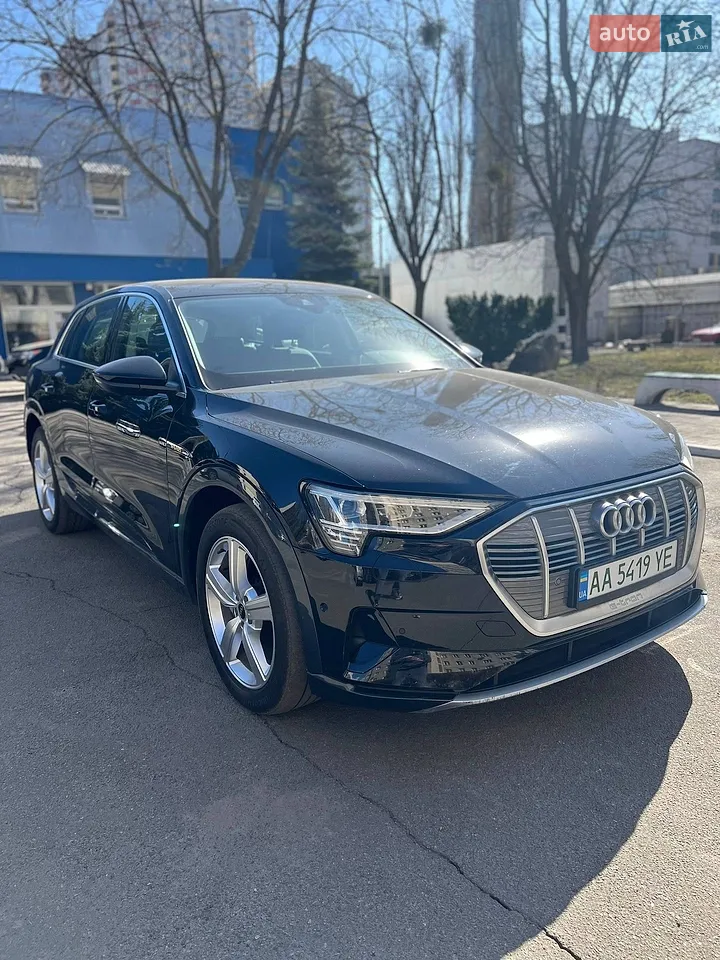 2021 Audi e-tron - мініатюра 21