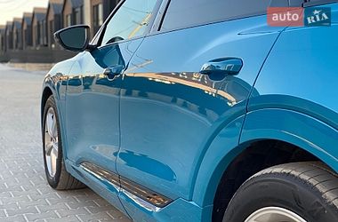 Внедорожник / Кроссовер Audi e-tron 2019 в Тернополе