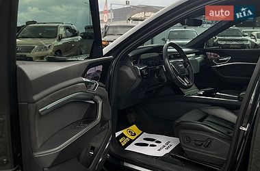 Внедорожник / Кроссовер Audi e-tron 2022 в Мукачево
